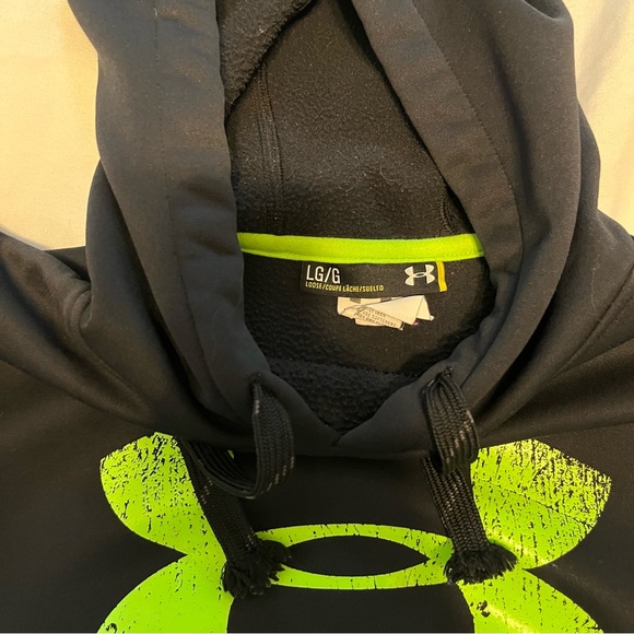 Under Armour Mens Black Hoodie - Picture 3 of 4